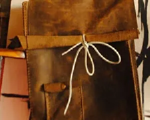 Túi đeo chéo cho laptop