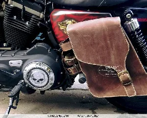 Túi da gắn sau xe moto
