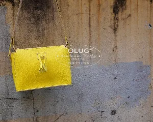 Túi da nữ thời trang màu vàng sáng